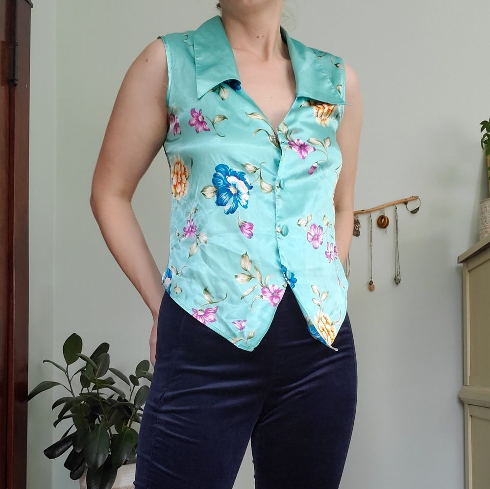 Sleeveless Floral Top